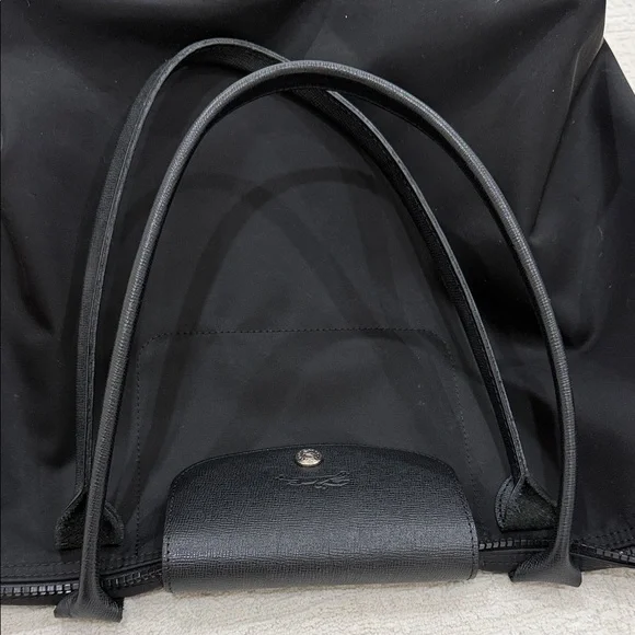 Longchamp Le Pliage Black Medium Nylon Tote Bag - Picture 6 of 8